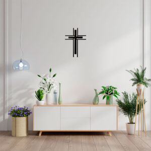 Cruz de metal color negro