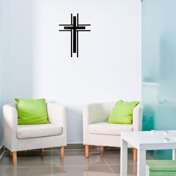 Cruz de metal color negro - Imagen 3